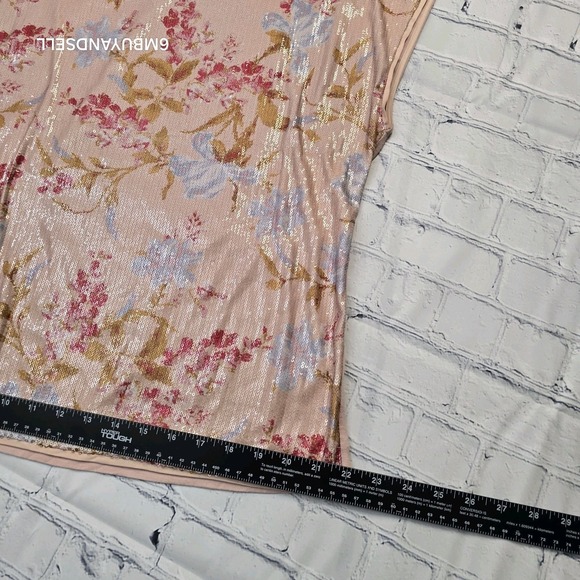 Vince Camuto Womens Sequin Floral Print Top Pink Short Sleeve Blouse Medium - Picture 16 of 16